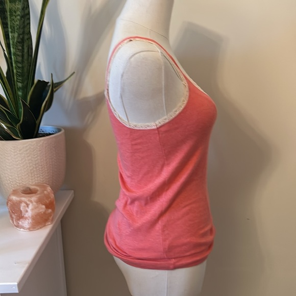 Gap Tank lace trim pink and cream size small - Picture 3 of 5